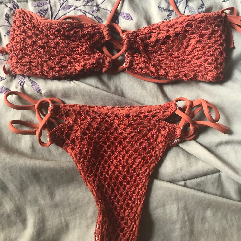 Acacia Lumahai Top & Molokai Bottoms Peach Crochet